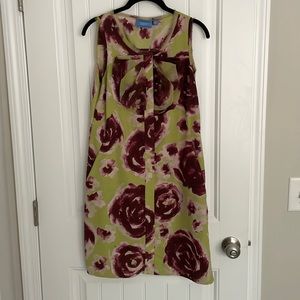 Simply Vera wang dress with detailed front closure